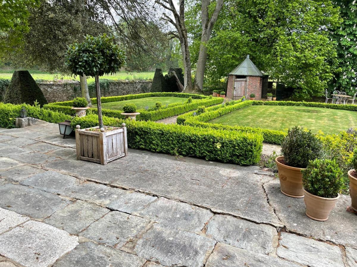 Le Manoir De La Bigotiere Bed and Breakfast Pleslin-Trigavou Buitenkant foto