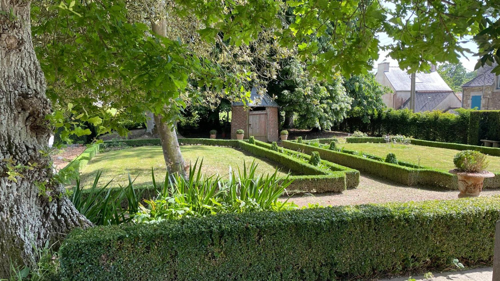 Le Manoir De La Bigotiere Bed and Breakfast Pleslin-Trigavou Buitenkant foto